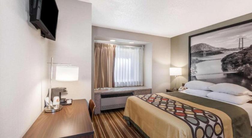 Отель Super 8 By Wyndham Schenectady - Albany Area Экстерьер фото